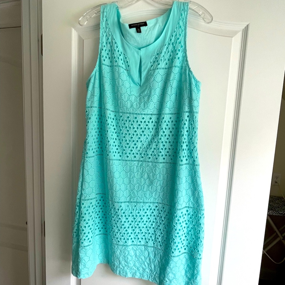 Banana Republic dress with side zipper.
